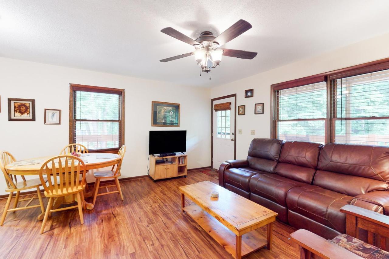 2 Bed 1 Bath Vacation Home In Whittier エクステリア 写真