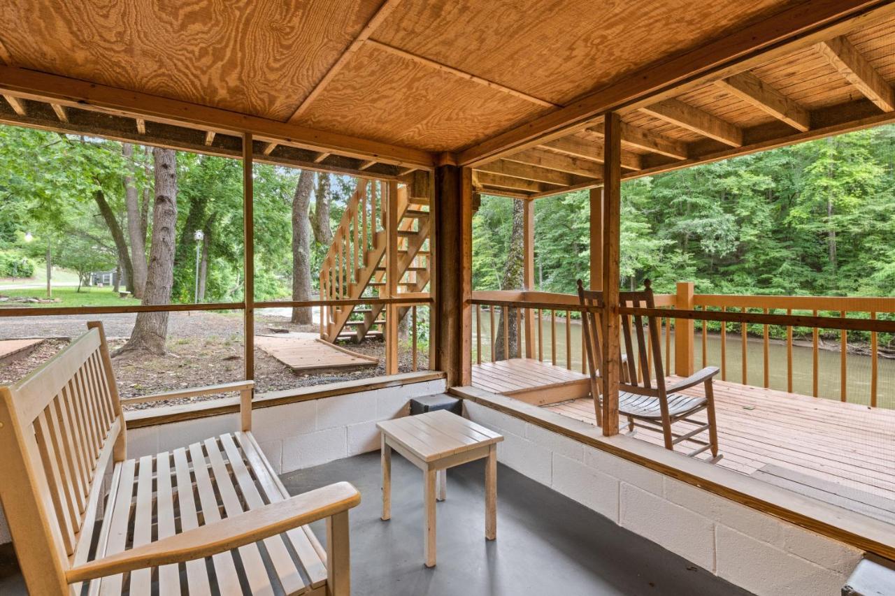 2 Bed 1 Bath Vacation Home In Whittier エクステリア 写真